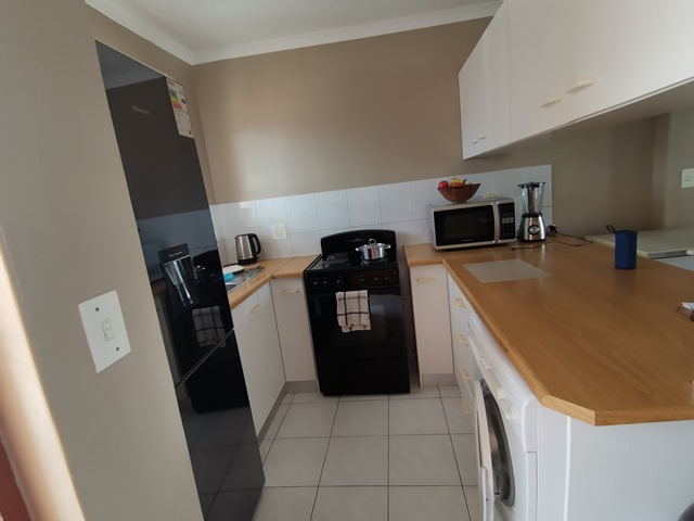 To Let 2 Bedroom Property for Rent in Twin Palms Western Cape